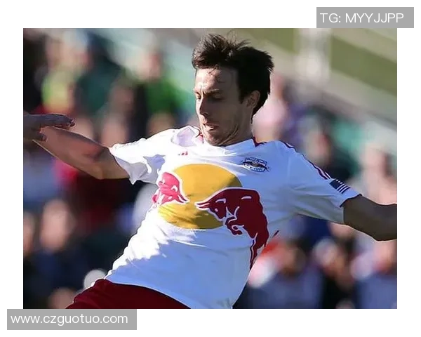 足球场上的痞帅球星盘点 狂野个性与不羁风采并存的魅力风云人物 足球场上的痞帅球星盘点 狂野个性与不羁风采并存的魅力风云人物